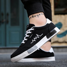 Load image into Gallery viewer, New 2019 Spring Summer Canvas Shoes Men Sneakers Low Top Black Shoes Men&#39;s Casual Shoes Male Brand Fashion Sneakers